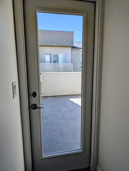 Building Photo - 1157 Blossom Point St