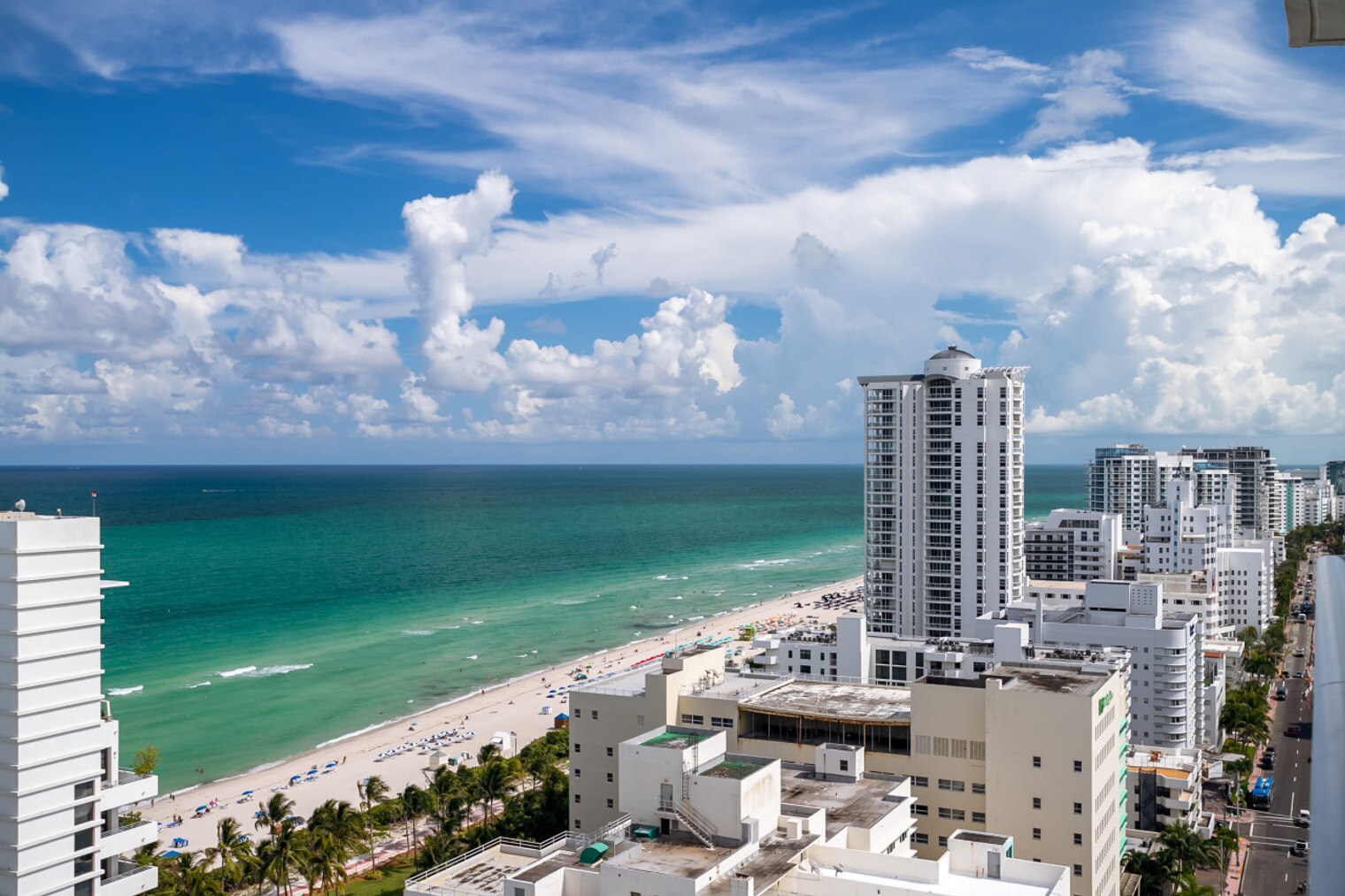 Building Photo - 4401 Collins Ave