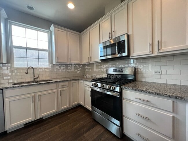 Building Photo - 4435 Monroe Ct
