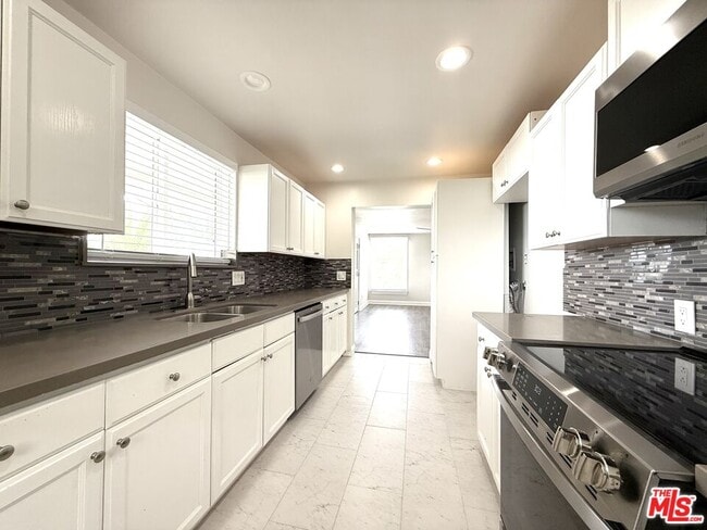 Building Photo - 31577 Pacific Coast Hwy