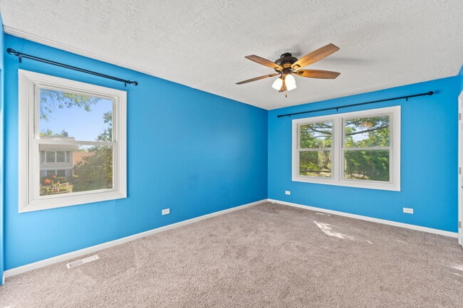 Building Photo - 147 Majestic Dr