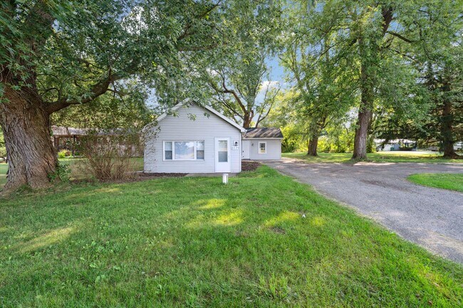 Building Photo - 3179 Harper Rd