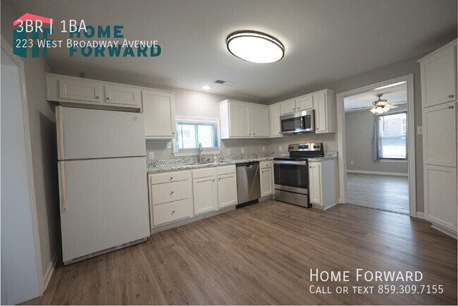 Building Photo - 223 W Broadway Ave