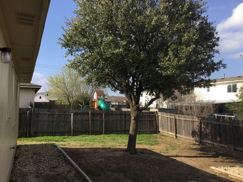 Building Photo - 109 Mason Reed Cv