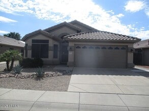 Building Photo - 549 W Villa Maria Dr