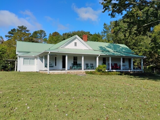 Primary Photo - 8322 Chatham Church