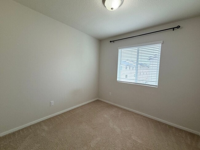 Building Photo - 17363 NW Shackelford Rd