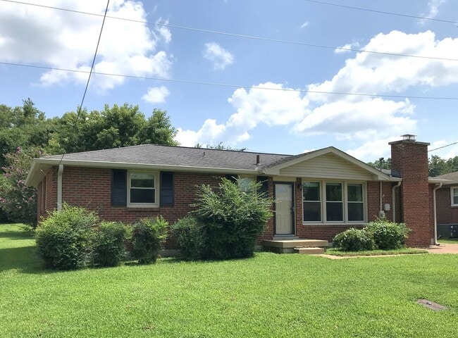 Primary Photo - Excellent 2/1 in Desirable West Nashville!