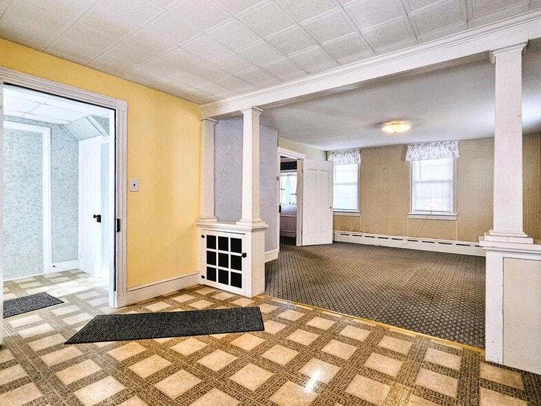 Building Photo - 453 Fruitville Pike