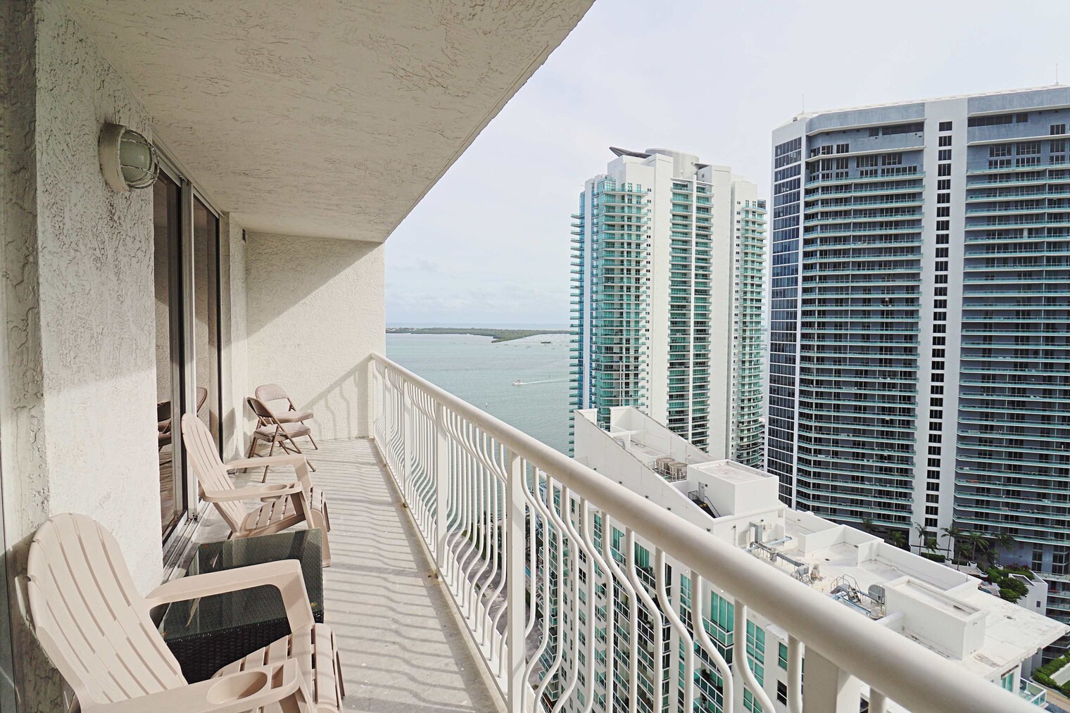 Building Photo - 1200 Brickell Bay Dr