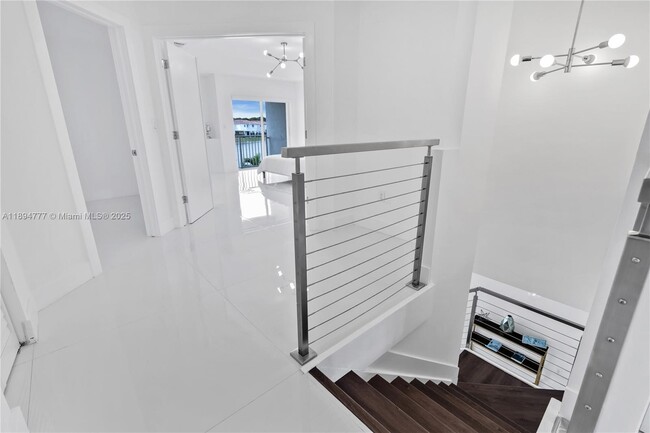 Building Photo - 6644 NW 107th Pl