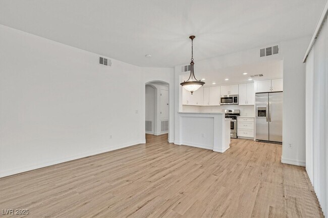 Building Photo - 825 Canterra St