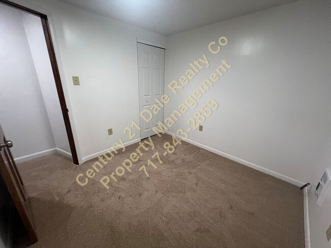 Building Photo - 2 Bedroom Home in North Eastern School Dis...