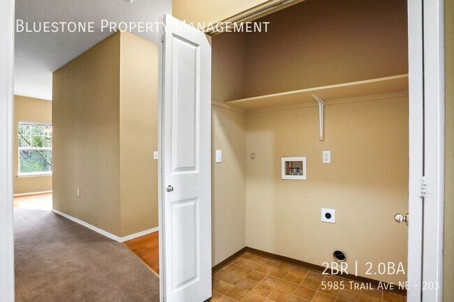 Building Photo - 5985 Trail Ave NE