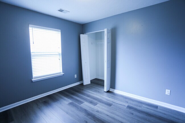 Building Photo - 209 Elkhorn Green Pl