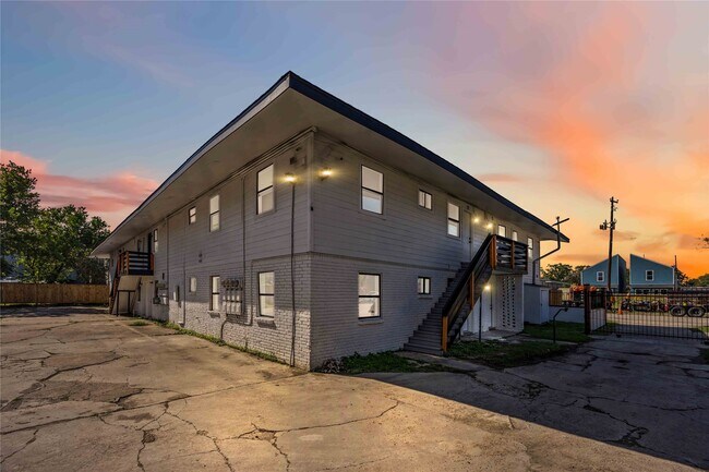 Building Photo - 6811 Del Rio St