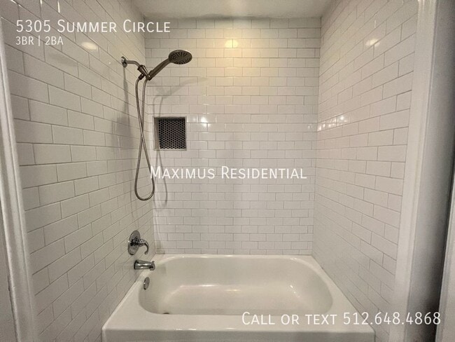 Building Photo - 5305 Summer Cir