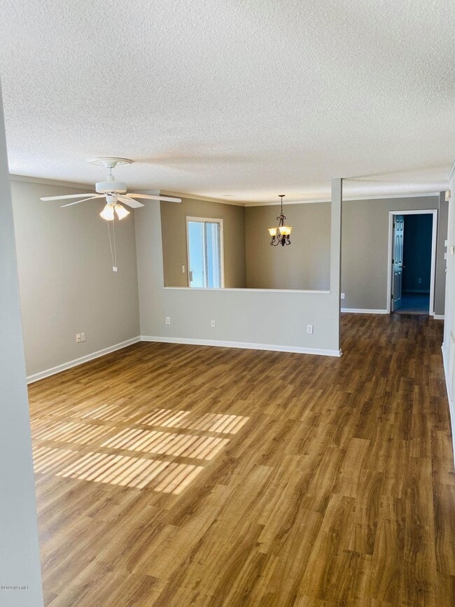 Building Photo - 3306 Mulberry Ln