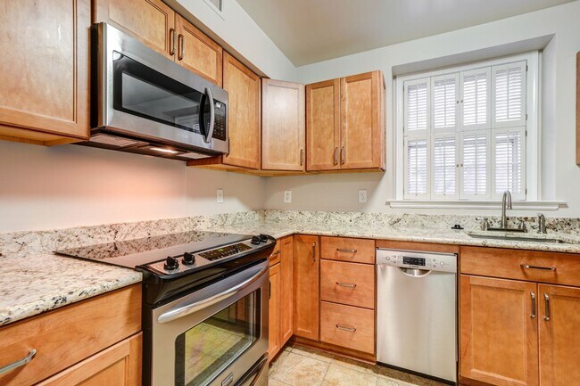 Building Photo - 3855 Rodman St NW