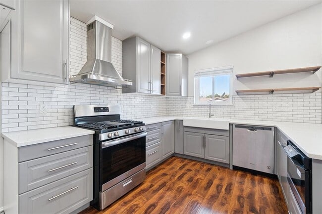 Building Photo - 4824 Elmview Dr