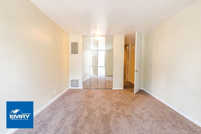 Building Photo - Beautiful 2 Bedroom, 2 Bathroom Condo In C...