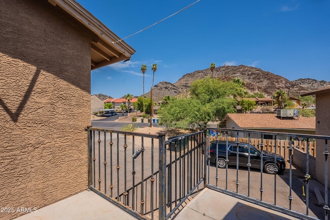 Building Photo - 1551 E Christy Dr