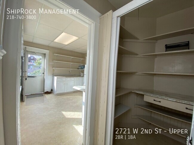 Building Photo - 2721 W 2nd St