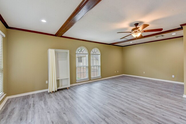 Building Photo - Studio Apartment for Lease in Olde Oaks_Im...