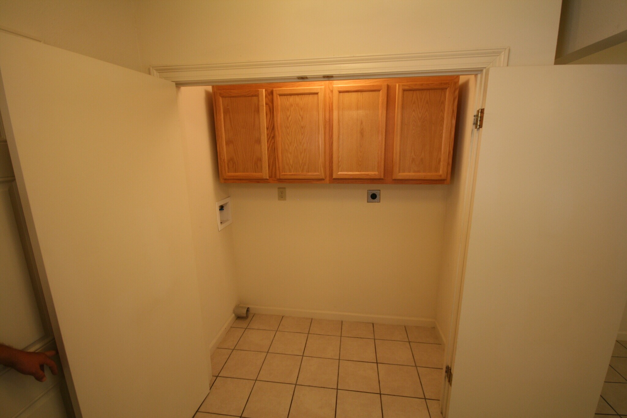 Building Photo - 2310 Rose Dr