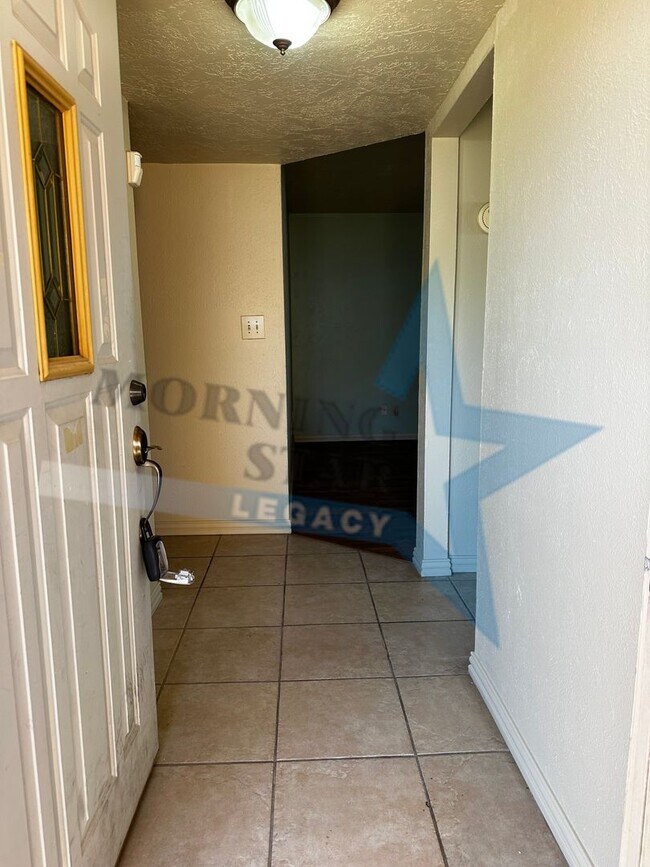 Building Photo - 1055 Wofford Dr