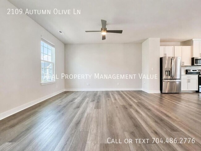 Building Photo - 2109 Autumn Olive Ln