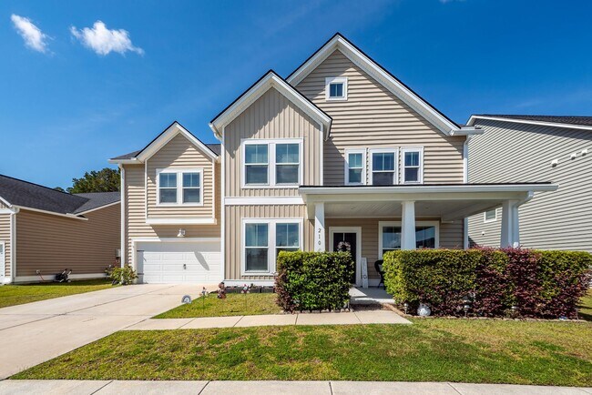 Building Photo - 4 Bedroom, 3.5 Bathroom Home in Summers Co...