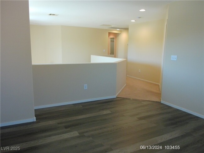 Building Photo - 528 Round Reign Ave