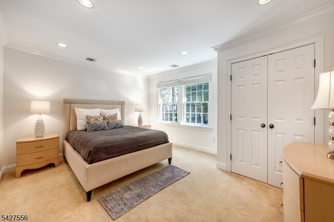 Building Photo - 7 Byron Rd