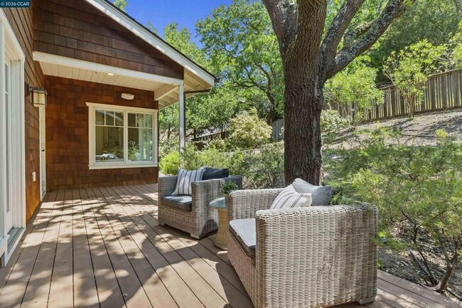 Building Photo - 1754 Reliez Valley Rd