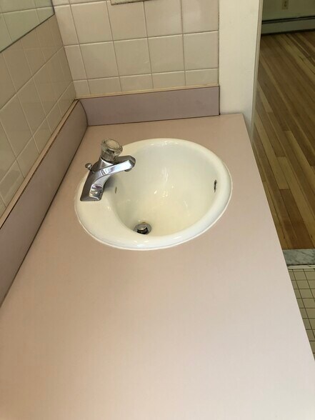 1st. Bathroom - 188 Lawrence St