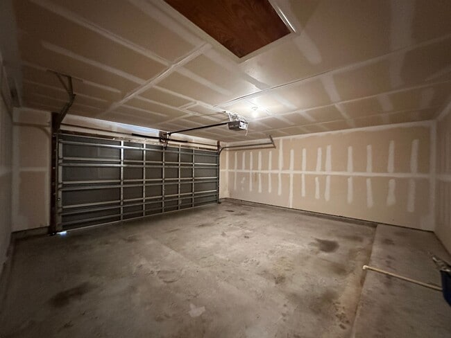 Building Photo - Rideout Hideaway - Three Bedroom