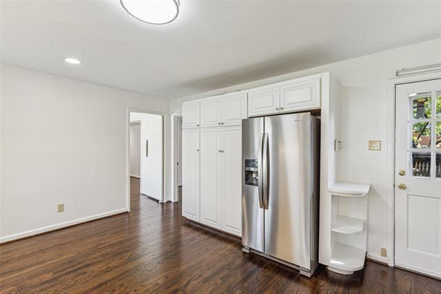 Building Photo - 4421 University Blvd