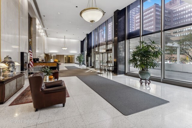 Building Photo - 5701 N Sheridan Rd