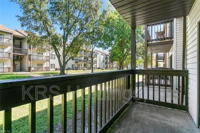 Building Photo - 126 Wells Ct