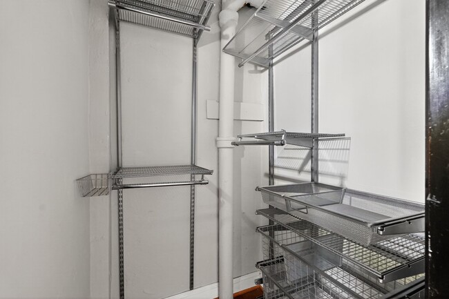 Building Photo - 2100 19th St NW