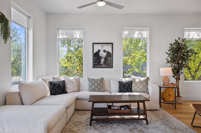 Building Photo - 2222 Moser Ave