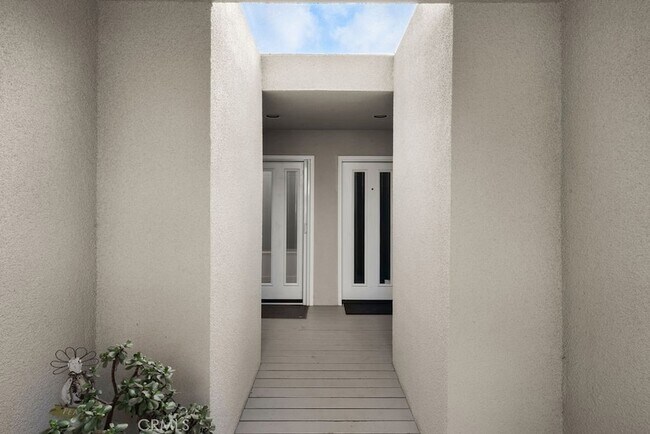 Building Photo - 21751 Ocean Vista Dr