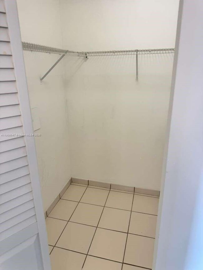 Building Photo - 9140 SW 123rd Ct