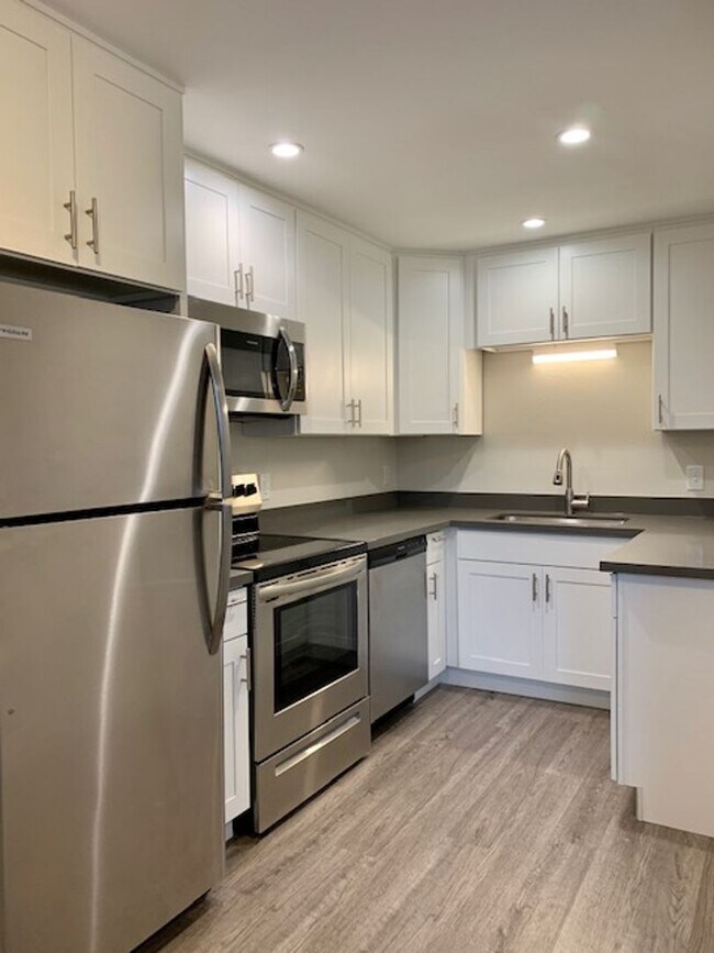 Interior Photo - Raphael Court Apartments