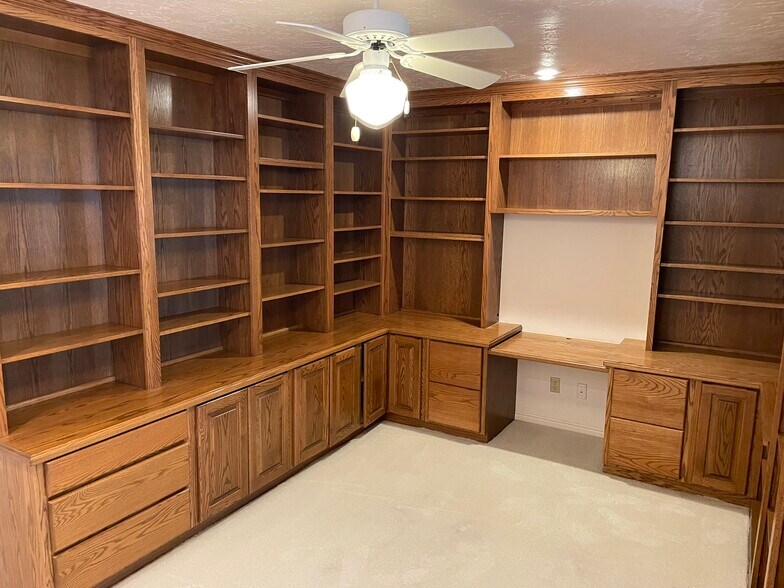 Building Photo - 132 N 170 E