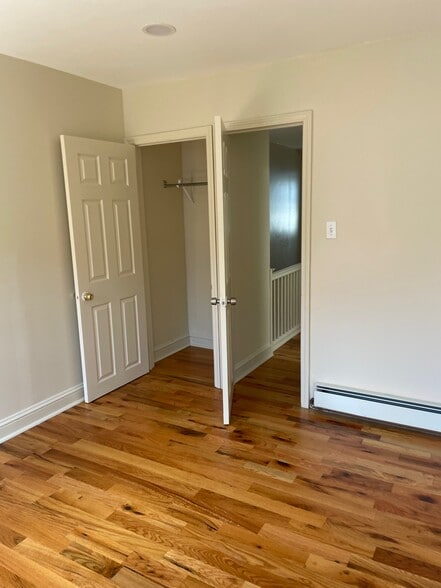 front bedroom 3 - 3044 Amber St