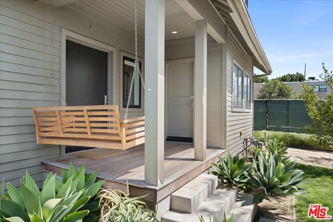 Building Photo - 4525 Melbourne Ave