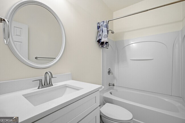 Building Photo - 10851 Alderwood Cove