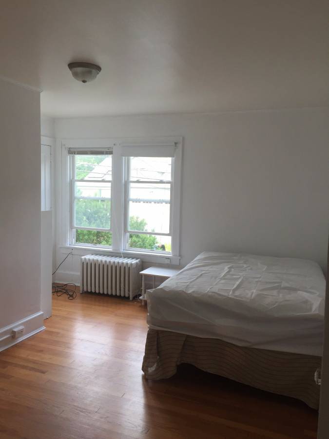 Building Photo - 204 Cornell St